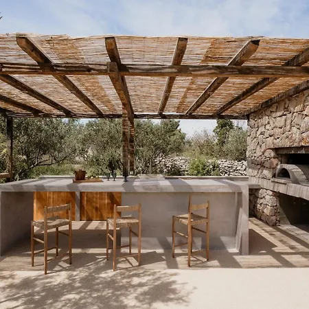 Luxury Authentic Heated Pool Sea View