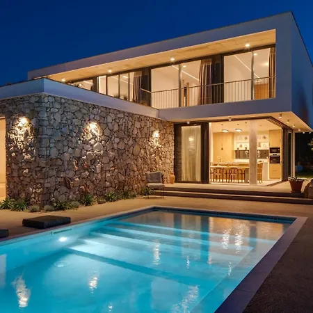 Villa Luxury Authentic Heated Pool Sea View *