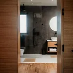Luxury Authentic Heated Pool Sea View