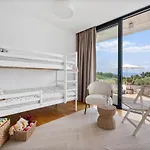 Luxury Authentic Heated Pool Sea View 别墅 *