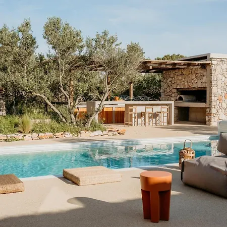 Vila Luxury Authentic Heated Pool Sea View
