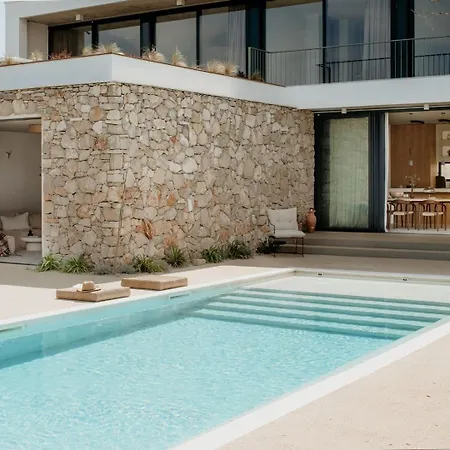 Vila Luxury Authentic Heated Pool Sea View